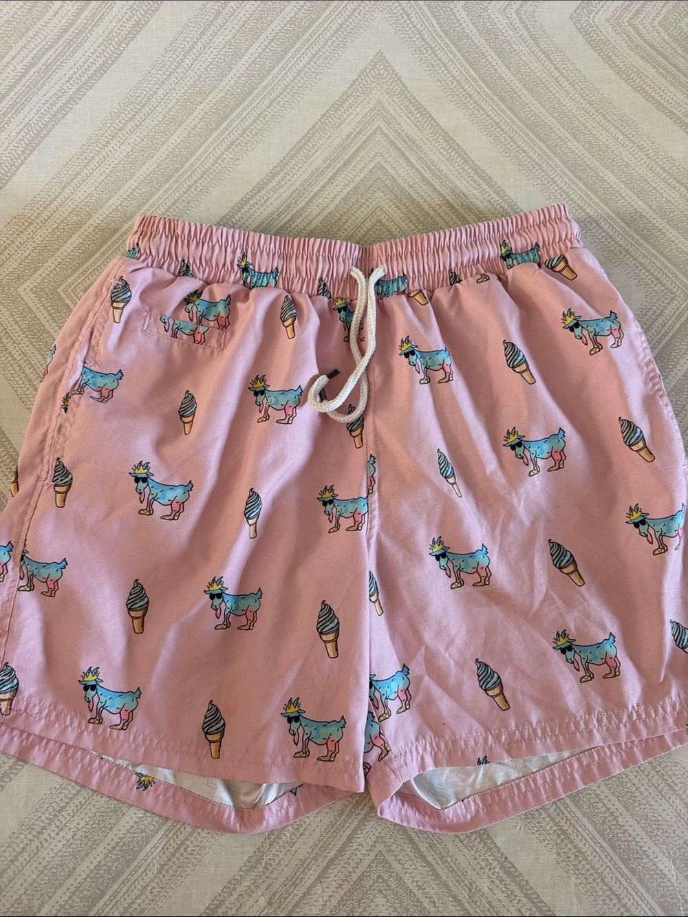 GOAT USA Ice Cream Swim Trunks Men’s Small Pink Quick Dry Lined Bathing Suit